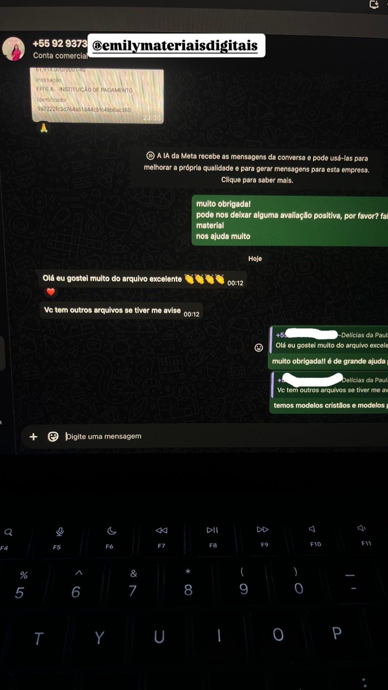Print de conversa no WhatsApp: cliente diz que gostou muito do arquivo, elogia e pergunta se há outros materiais